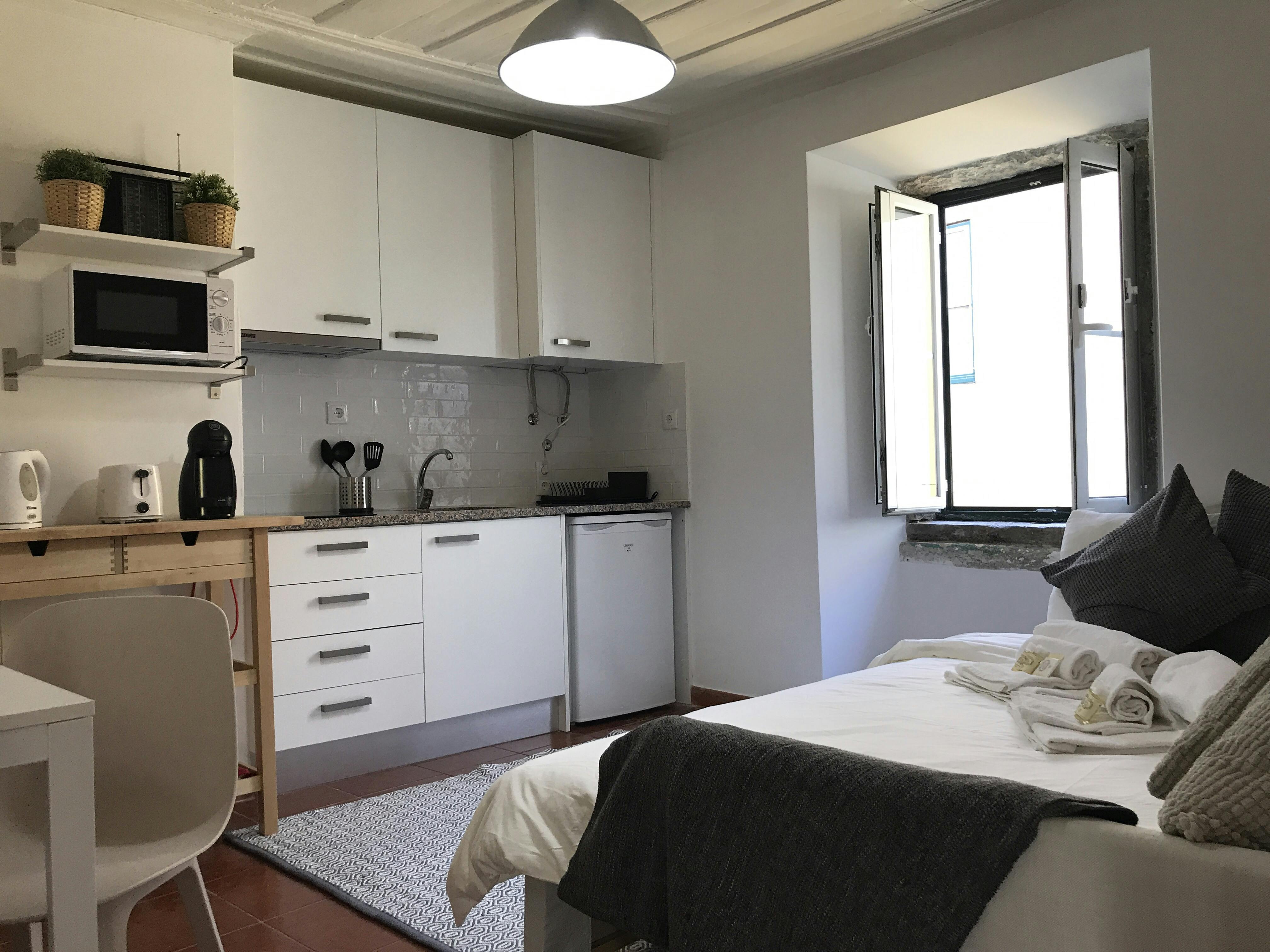 Rua do Poço dos Negros, Lisbon preview