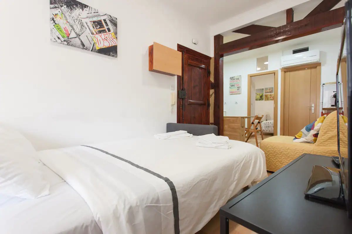 Apartment Lisbon, 1 bed — photo 5