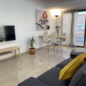 Apartment for rent for €1,300 per month in Valencia, Carrer Xelva