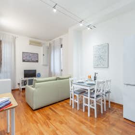 Apartment for rent for €2,100 per month in Milan, Via Lorenteggio