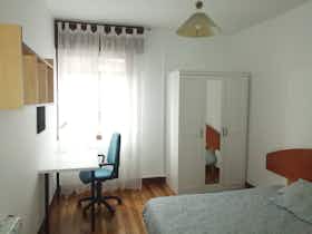 Приватна кімната за оренду для 350 EUR на місяць у Etxebarri, Egetiaga Uribarri kalea