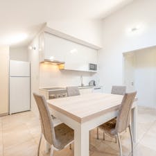 Apartment for rent for €1,608 per month in Fafe, Rua Escola Deolinda Leite