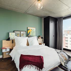 Apartment for rent for €1,945 per month in Berlin, Brunnenstraße