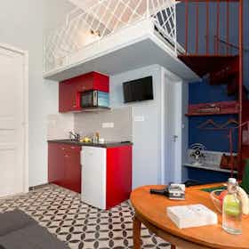 公寓 正在以 €1,054 的月租出租，其位于 Athens, Troon