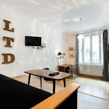 Apartment for rent for HUF 271,711 per month in Budapest, Veres Pálné utca
