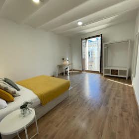 Private room for rent for €645 per month in Barcelona, Carrer Nou de la Rambla
