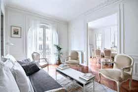 Apartment for rent for €4,181 per month in Paris, Avenue Émile Zola