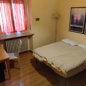 Chambre privée à louer pour 500 €/mois à Turin, Via Cinzano