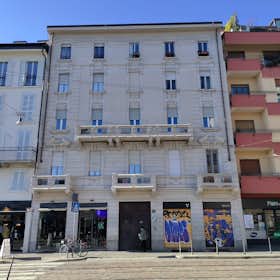 Apartment for rent for €2,000 per month in Milan, Corso di Porta Ticinese