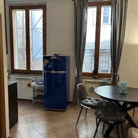 Appartamento for rent for 600 € per month in Siena, Via del Rialto
