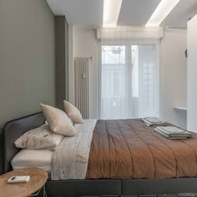 Apartment for rent for €2,000 per month in Milan, Via Marco Aurelio