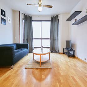 Apartment for rent for €2,000 per month in Madrid, Calle de Martínez