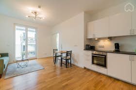 Apartment for rent for €1,990 per month in Berlin, Rungestraße