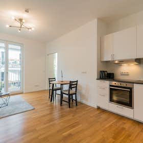 Apartment for rent for €1,990 per month in Berlin, Rungestraße