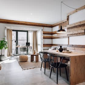 Apartment for rent for €3,357 per month in Barcelona, Gran Via de les Corts Catalanes