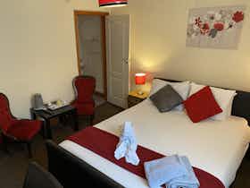 私人房间 正在以 €960 的月租出租，其位于 Brighton, Madeira Place
