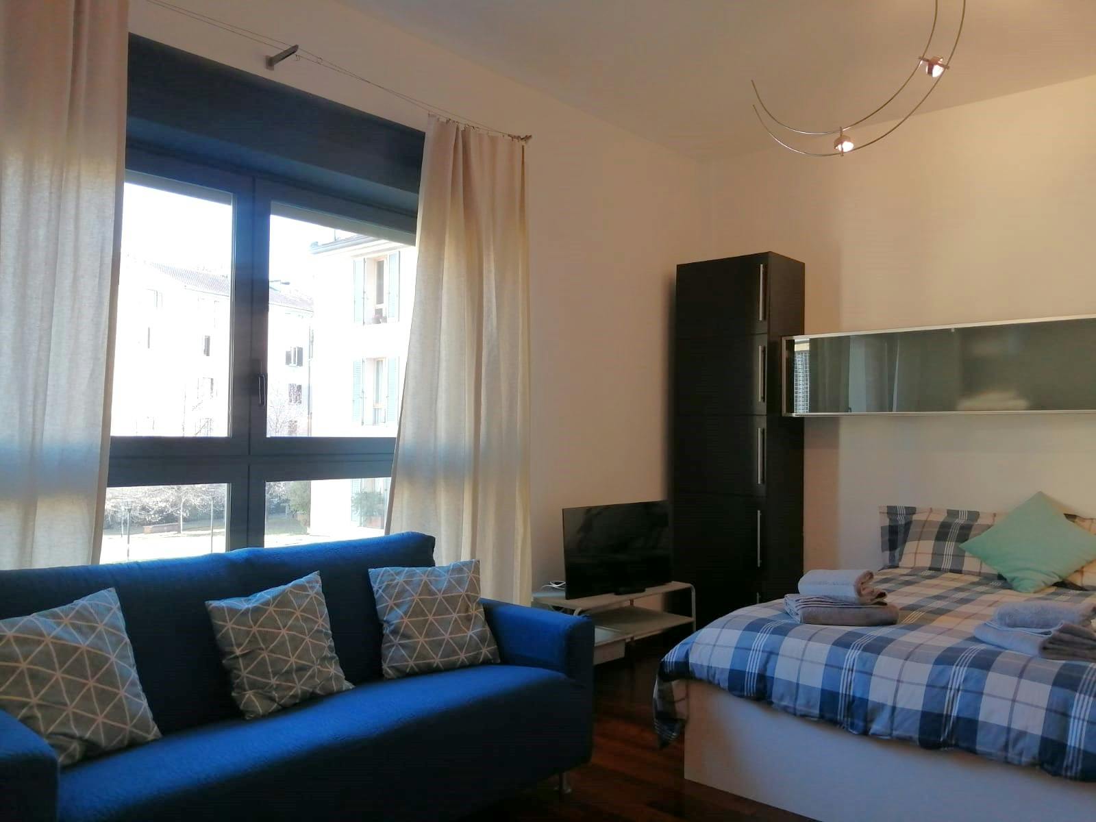 Studio for rent for €1,600 per month in Milan, Corso San Gottardo