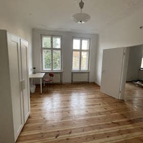 Private room for rent for €650 per month in Berlin, Peschkestraße