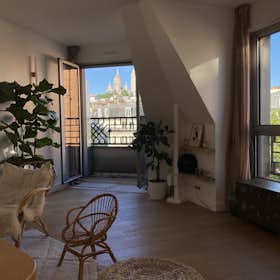Apartment for rent for €3,500 per month in Paris, Rue des Portes-Blanches