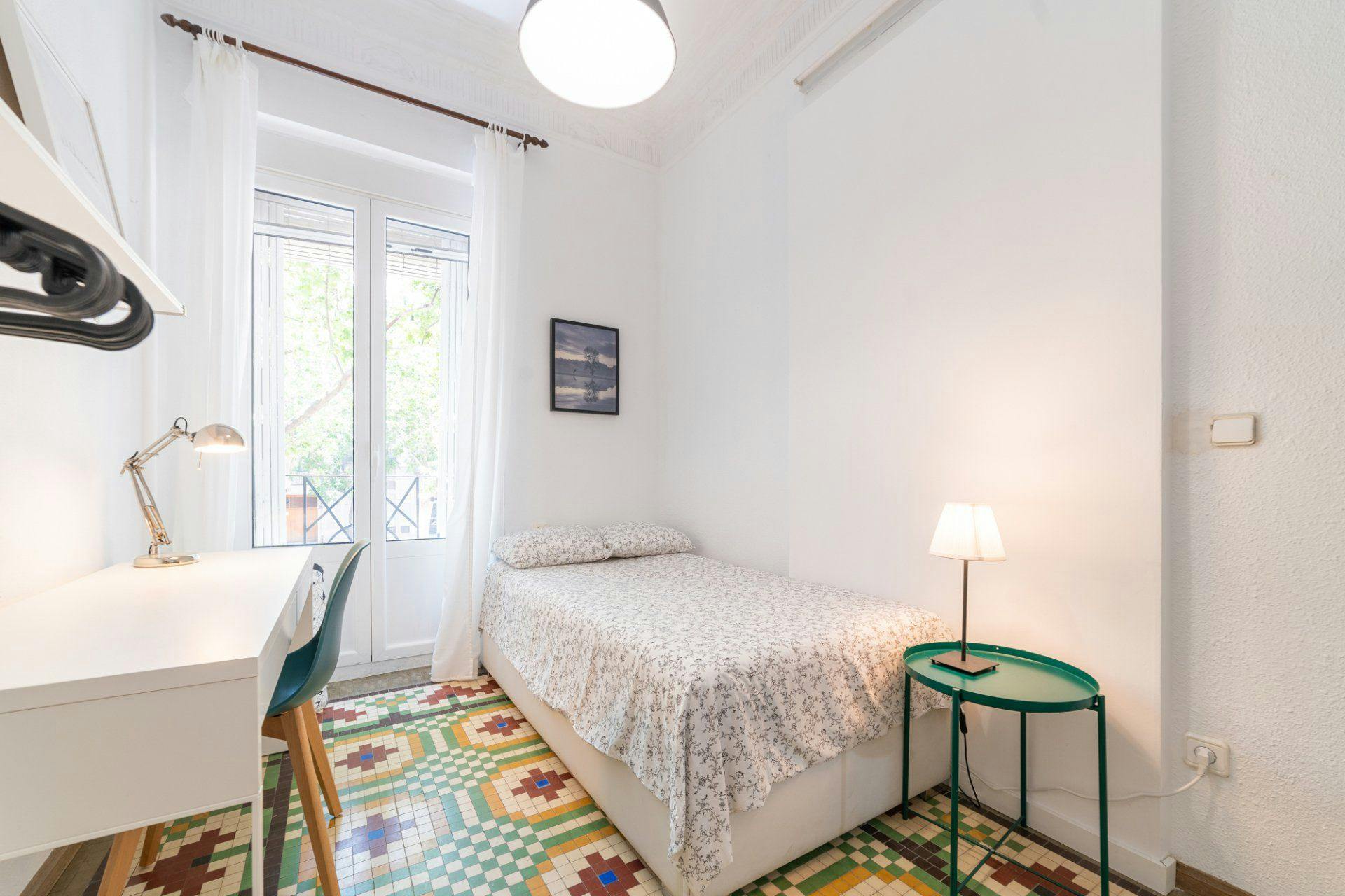 Calle de Guillem de Castro, Valencia preview