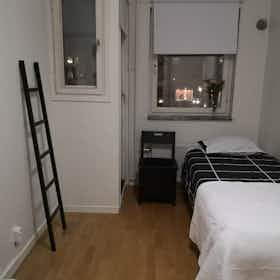 私人房间 正在以 €43 的月租出租，其位于 Göteborg, Verktumsgatan
