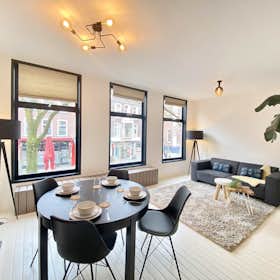公寓 正在以 €2,400 的月租出租，其位于 Rotterdam, Witte de Withstraat