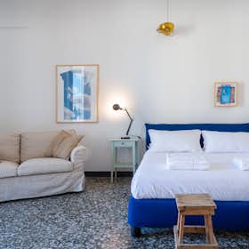 Apartamento para alugar por € 1.446 por mês em Lecce, Via Roberto di Biccari