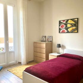 Apartment for rent for €1,800 per month in Milan, Via Brusuglio
