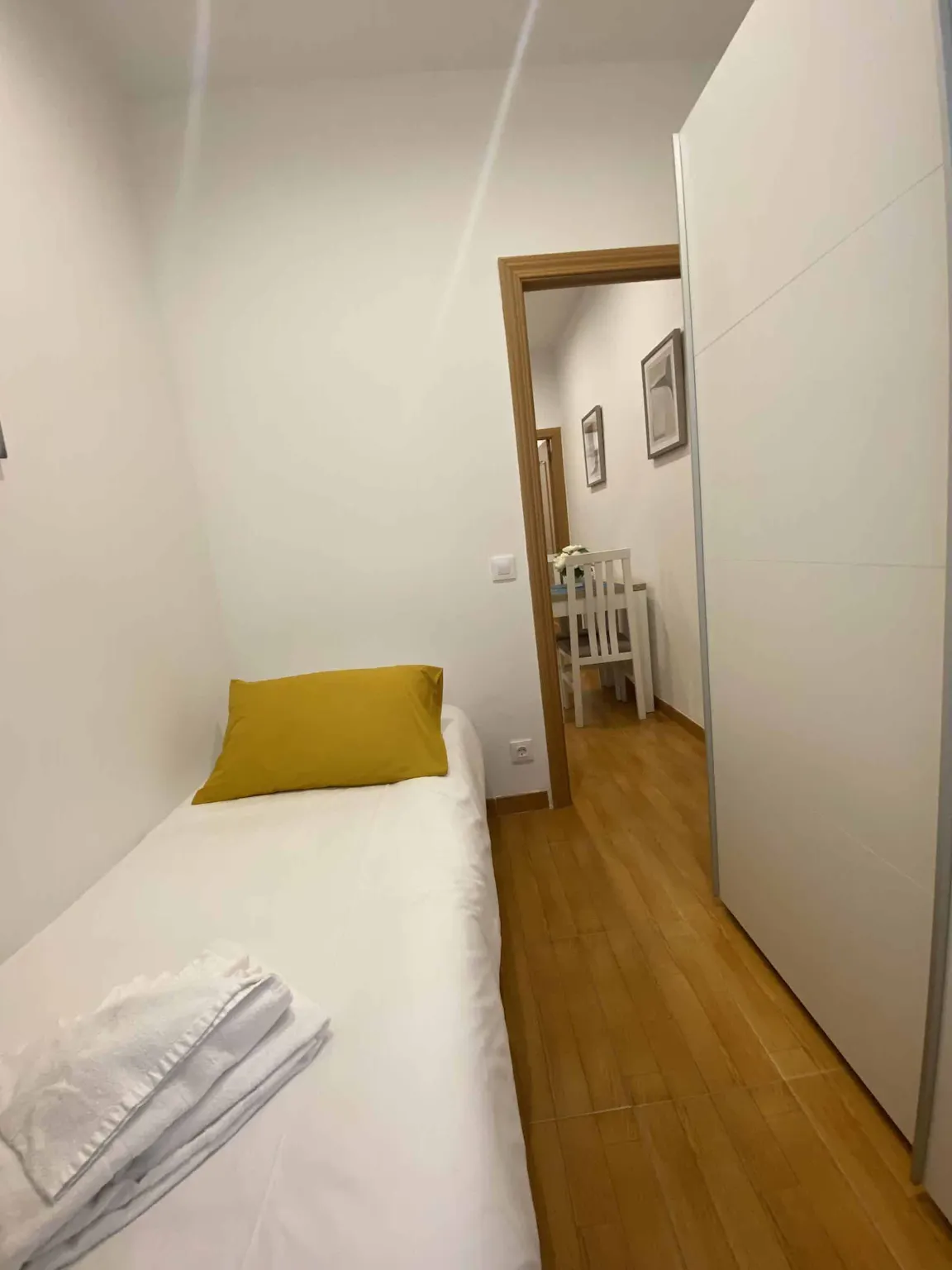 2-Bedroom Apartment in Plaza de la Cebada, Madrid (1277215) ROOM 4