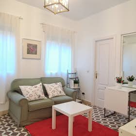 Studio for rent for €1,735 per month in Madrid, Calle de Peñascales