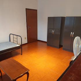 Private room for rent for €650 per month in Padova, Via Roberto De Visiani
