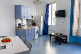 Apartment for rent for €3,000 per month in Málaga, Plaza de Uncibay