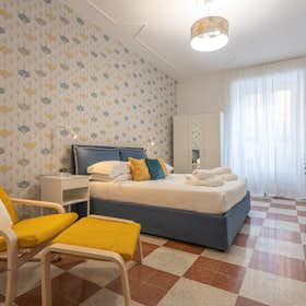 Apartment for rent for €3,100 per month in Rome, Via Bernardino Telesio
