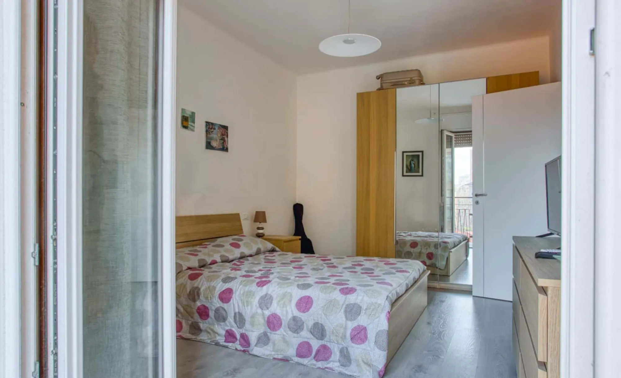 1-Bedroom Apartment in Via Melchiorre Delfico, Milan (1277708) ROOM 4