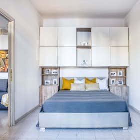 Apartment for rent for €1,600 per month in Milan, Via Sebastiano del Piombo