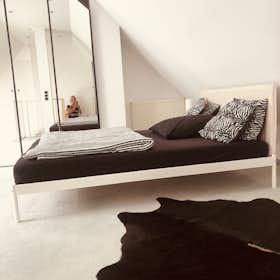 Wohnung zu mieten für 1.695 € pro Monat in Mainz, Ruländerstraße