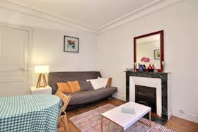 Wohnung zu mieten für 1.848 € pro Monat in Paris, Rue Troyon