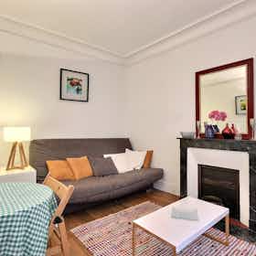 Apartment for rent for €1,848 per month in Paris, Rue Troyon