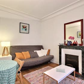 Apartment for rent for €1,848 per month in Paris, Rue Troyon