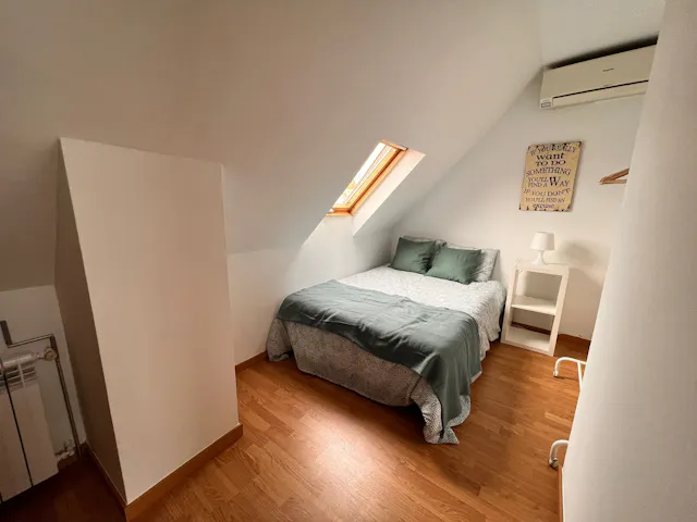 Private room in Calle de Guzmania, Madrid (1278438) room image 1