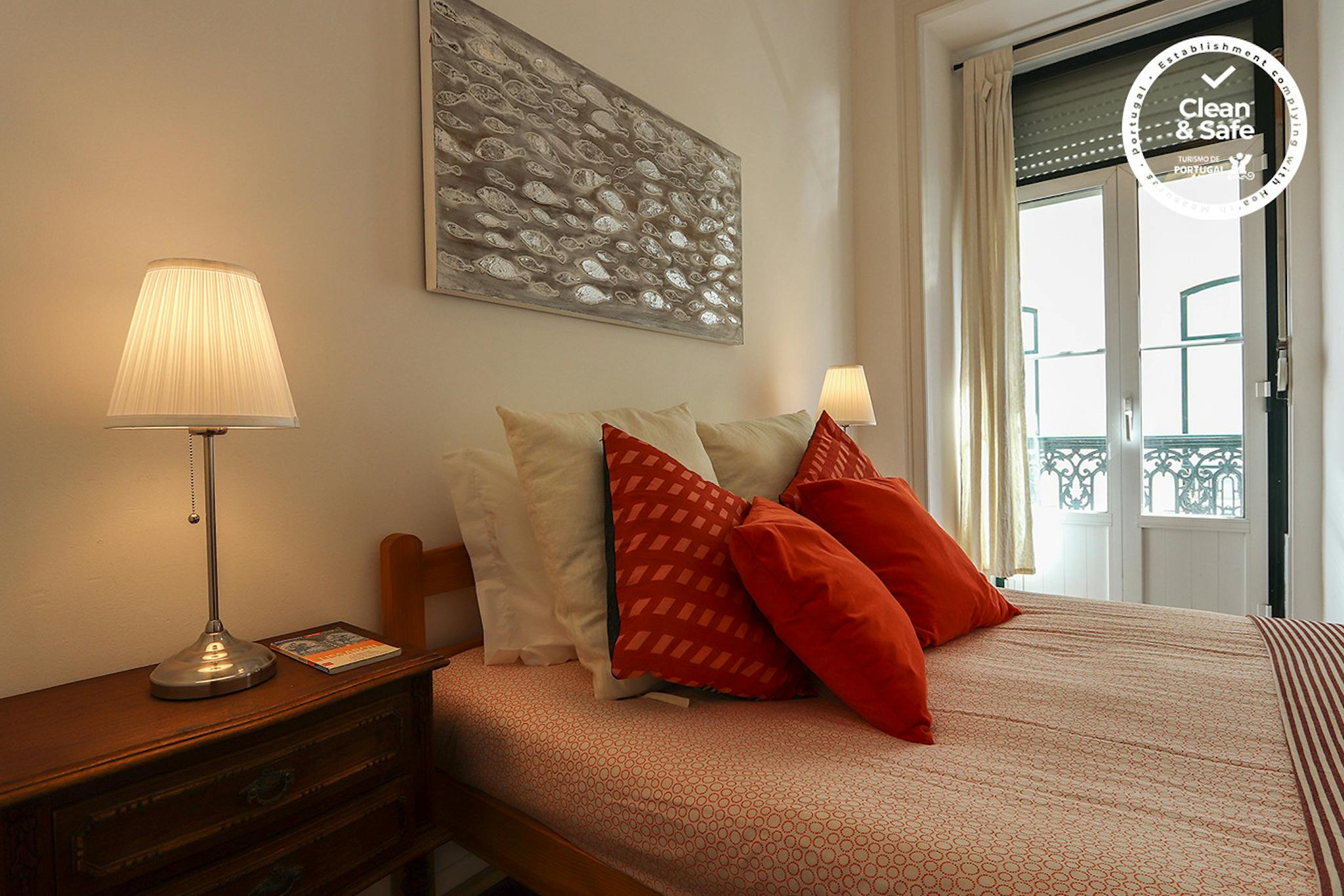 Rua dos Mouros, Lisbon preview