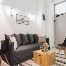 Studio for rent for €959 per month in Athens, Papadiamantopoulou