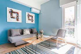 Appartement te huur voor € 959 per maand in Athens, Levadeias