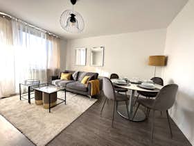 Lägenhet att hyra för 1 850 € i månaden i Monheim am Rhein, Kantstraße