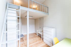 单间公寓 正在以 €950 的月租出租，其位于 Berlin, Leibnizstraße