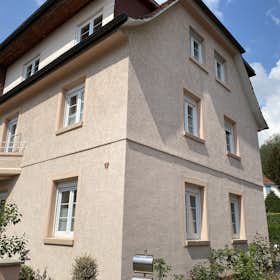 Appartement te huur voor € 1.800 per maand in Weinheim, Scheffelstraße