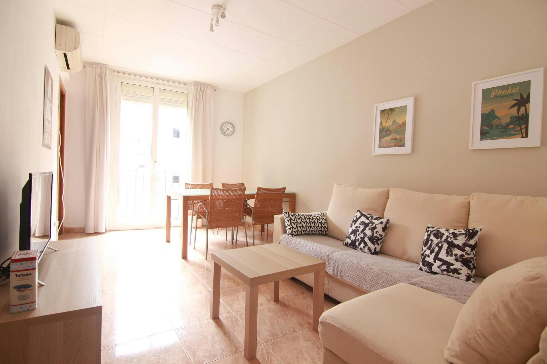 Apartment for rent for €1,150 per month in Barcelona, Carrer de la Cera