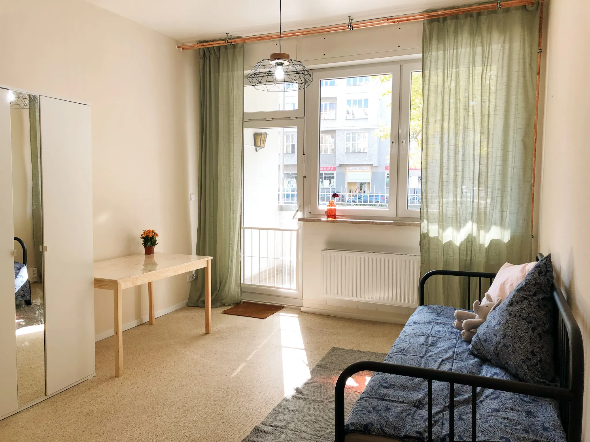 Otto-Suhr-Allee, Berlin preview