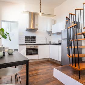Apartment for rent for €1,200 per month in Aljezur, Rua do Vento