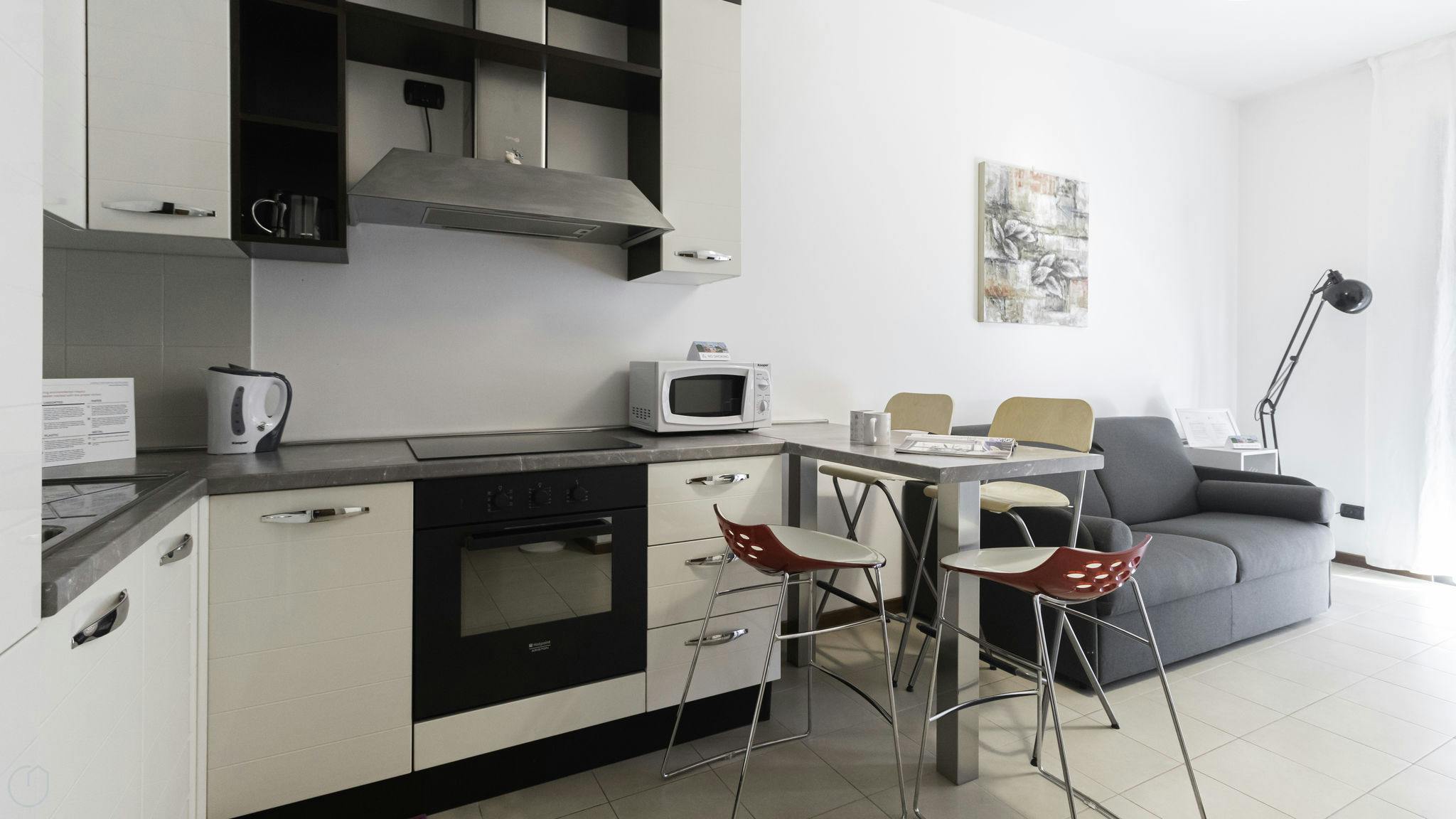 Apartment for rent for €1 per month in Milan, Via Gianfranco Zuretti